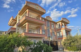 Altınoluk Merkezde Özel Yapım, Hamamlı ve Deniz Manzaralı 4+1 Villa