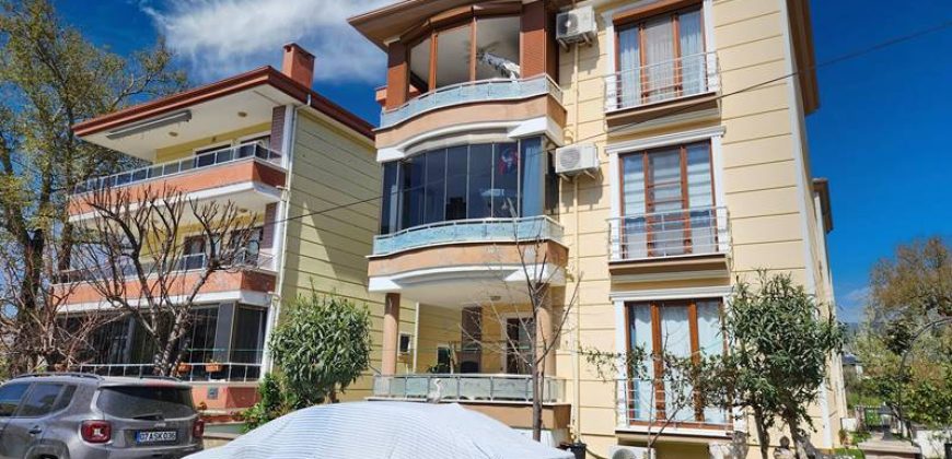 Altınoluk Mıhlı Sahilde Denize 150m Satılık 2+1 Yeni Daire