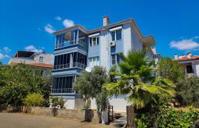 Altınoluk Satılık Daire | Merkezde, Ön Cephe, Bakımlı , Cam Balkonlu