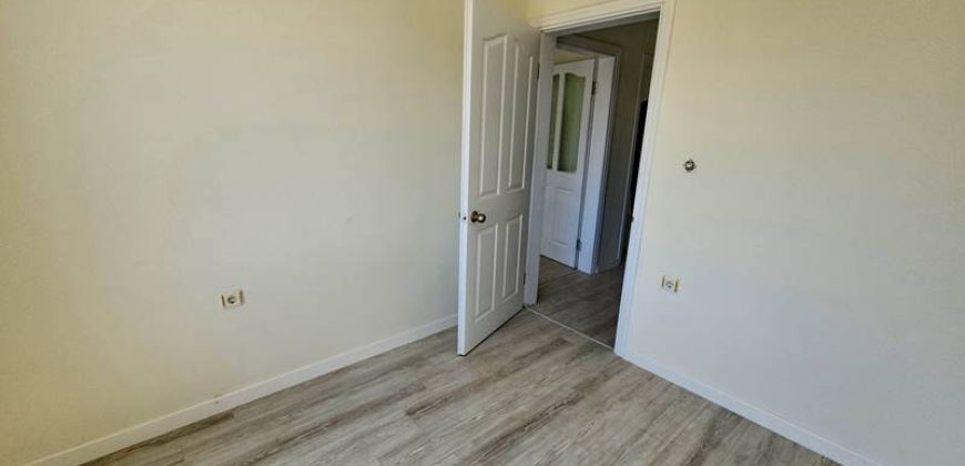 Altınoluk Satılık Daire | Merkezde, Ön Cephe, Bakımlı , Cam Balkonlu