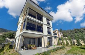 ALTINOLUK SATILIK VİLLA / DENİZ MANZARALI / MÜSTAKİL / 500 m2 KULLANIM ALANLI