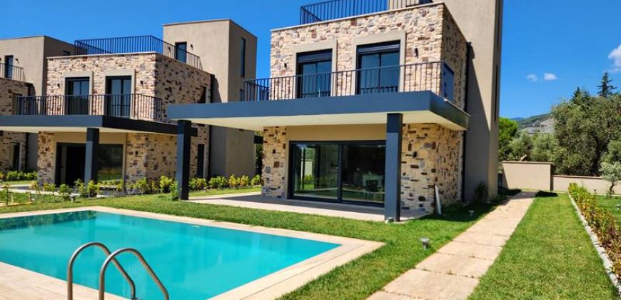 Güre Satılık Villa | Özel Havuzlu, Doğa İçinde 4+1 Sıfır Müstakil Villa