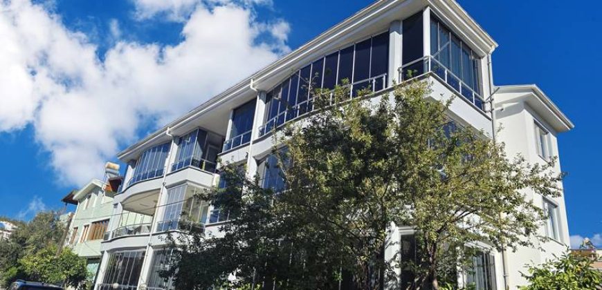 Küçükkuyu Mıhlı Satılık Daire | Denize 150 Metre | Ayrı Mutfak | Ara Kat