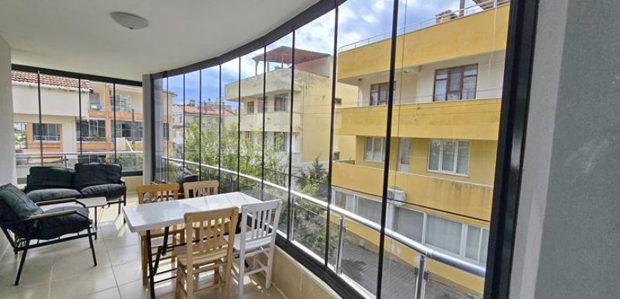 Küçükkuyu Mıhlı Satılık Daire | Denize 150 Metre | Ayrı Mutfak | Ara Kat