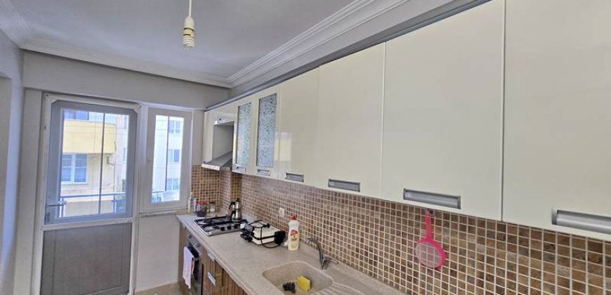 Küçükkuyu Mıhlı Satılık Daire | Denize 150 Metre | Ayrı Mutfak | Ara Kat