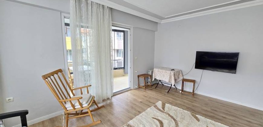 Küçükkuyu Mıhlı Satılık Daire | Denize 150 Metre | Ayrı Mutfak | Ara Kat