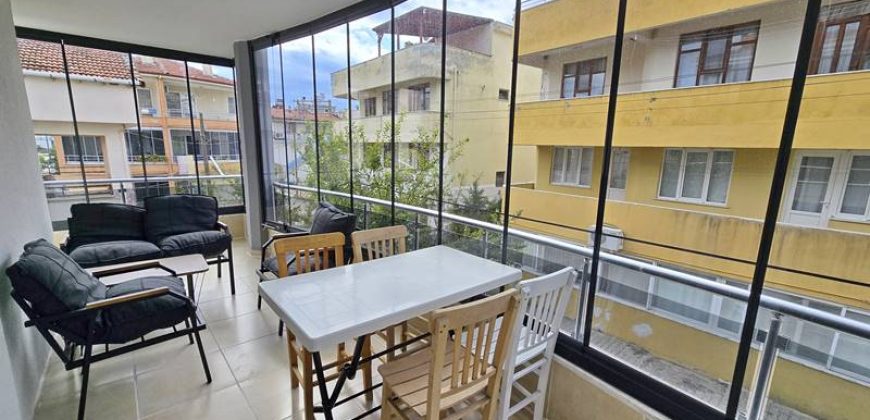 Küçükkuyu Mıhlı Satılık Daire | Denize 150 Metre | Ayrı Mutfak | Ara Kat