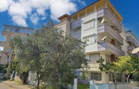 Altınoluk Satılık Daire | Merkezde | Ön Cephe | Ayrı Mutfak