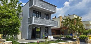Altınoluk Satılık Villa | Müstakil | Denize 100m | Deniz Manzaralı