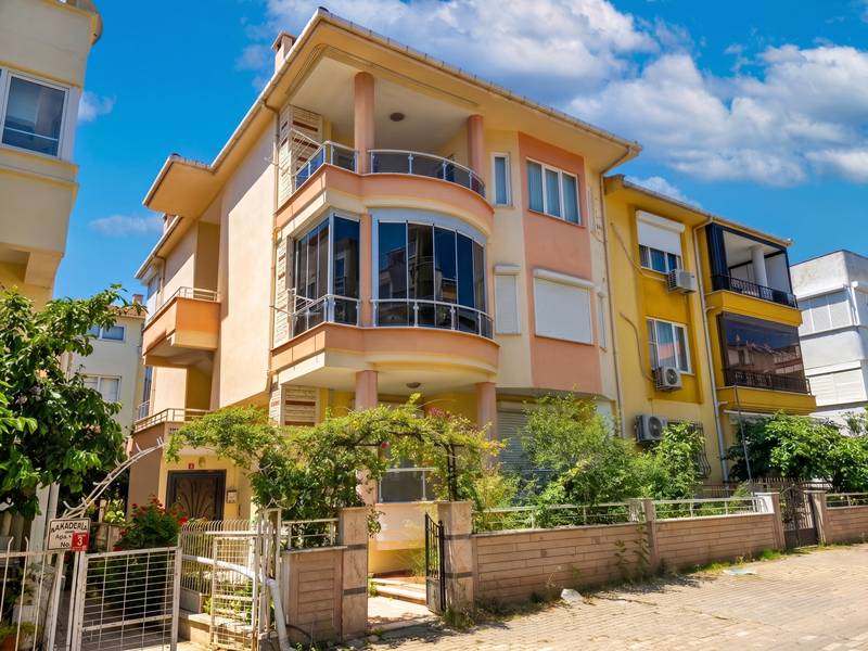 Altınoluk Satılık Daire | Denize 500 Metre | Merkezde | Eşyalı | Klimalı