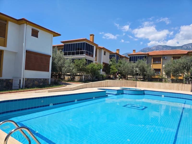 Altınoluk Satılık Villa | Havuzlu Sitede | Denize 250 Metre