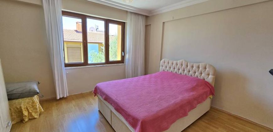 Altınoluk Satılık Villa | Havuzlu Sitede | Denize 250 Metre