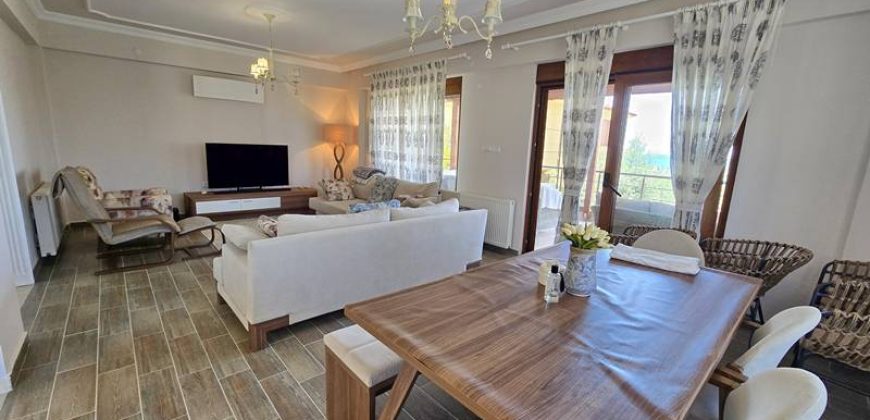 Altınoluk Satılık Villa | Havuzlu Sitede | Deniz Manzaralı | Özel Otopark & Şarj İstasyonlu