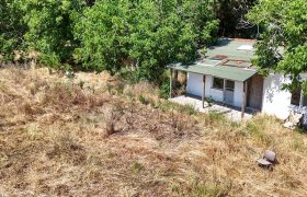 Küçükkuyu Mıhlı Çayı Kenarında Satılık 6685 m² Çiftlik | Yapı Kayıt Belgeli & Bungalova Uygun
