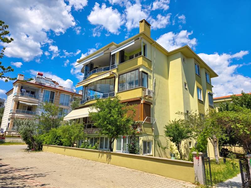 Altınoluk Satılık Daire | Deniz Manzaralı | Denize 250 mt | Büyük Balkonlu