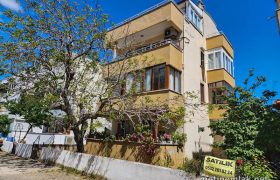 Altınoluk Satılık Daire | Merkezde | Geniş Balkon | Ayrı Mutfak