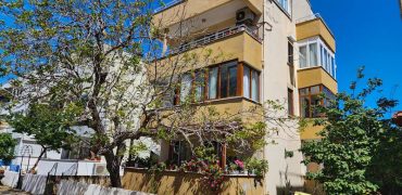 Altınoluk Satılık Daire | Merkezde | Geniş Balkon | Ayrı Mutfak