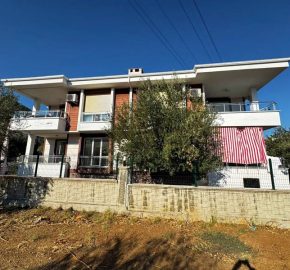 Altınoluk Satılık Daire | Deniz Manzaralı | Yeni | Bahçe Kullanımlı