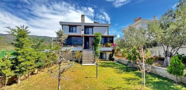 Altınoluk Satılık Villa | Havuzlu | Deniz Manzaralı | Müstakil