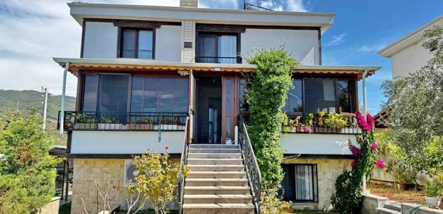 Altınoluk Satılık Villa | Havuzlu | Deniz Manzaralı | Müstakil