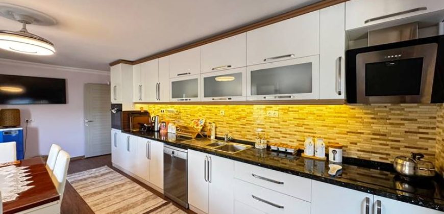 Altınoluk Satılık Villa | Havuzlu | Deniz Manzaralı | Müstakil