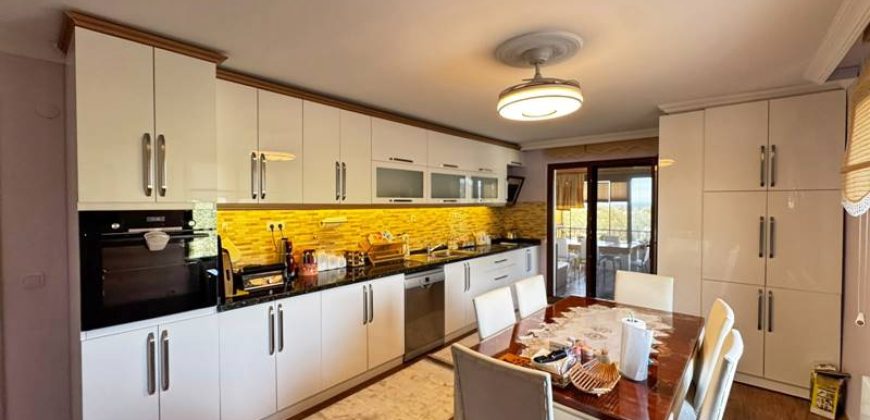 Altınoluk Satılık Villa | Havuzlu | Deniz Manzaralı | Müstakil