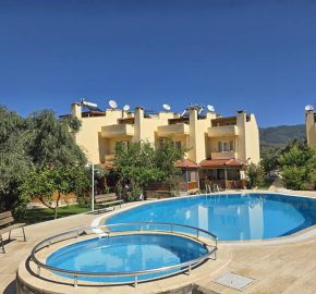 Altınoluk Satılık Villa | Denize Yakın | Havuzlu Site İçerisinde | Yenilenmiş