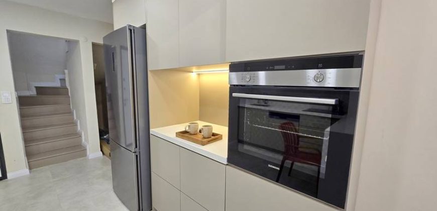Altınoluk Satılık Villa | Denize Yakın | Havuzlu Site İçerisinde | Yenilenmiş