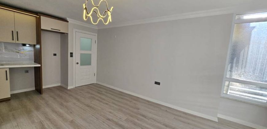 Akçay Altınkum Satılık Daire | Denize 450 Metre | Geniş Balkon | Yenilenmiş