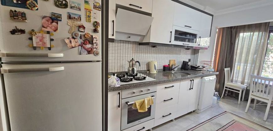 Altınoluk Sahilde Satılık Eşyalı 1+1 | Denize 75 metre | Anayolun Deniz Tarafında