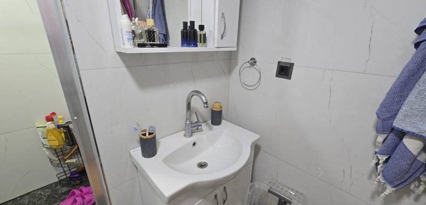 Altınoluk Sahilde Satılık Eşyalı 1+1 | Denize 75 metre | Anayolun Deniz Tarafında