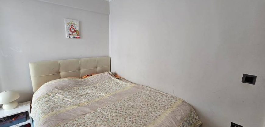 Altınoluk Sahilde Satılık Eşyalı 1+1 | Denize 75 metre | Anayolun Deniz Tarafında
