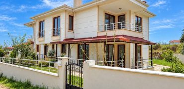 Altınoluk Kiralık Villa | Müstakil Bahçeli