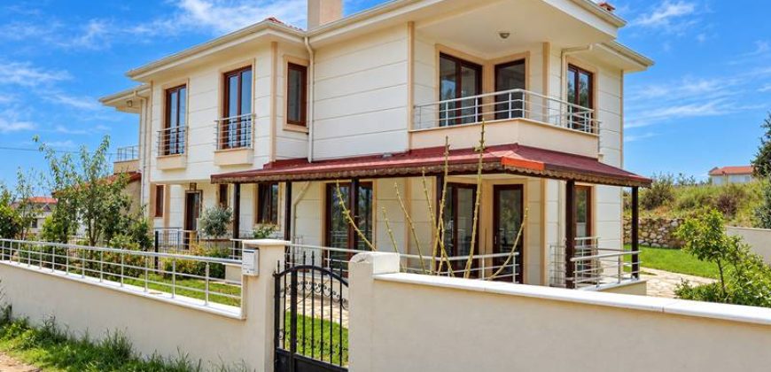 Altınoluk Kiralık Villa | Müstakil Bahçeli