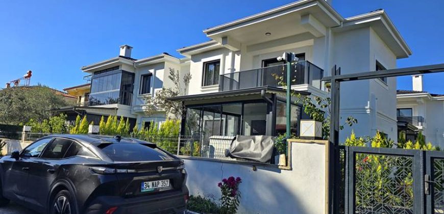 Küçükkuyu Mıhlı Satılık Daire | Denize Yakın| Sıfır Daire | Manzaralı